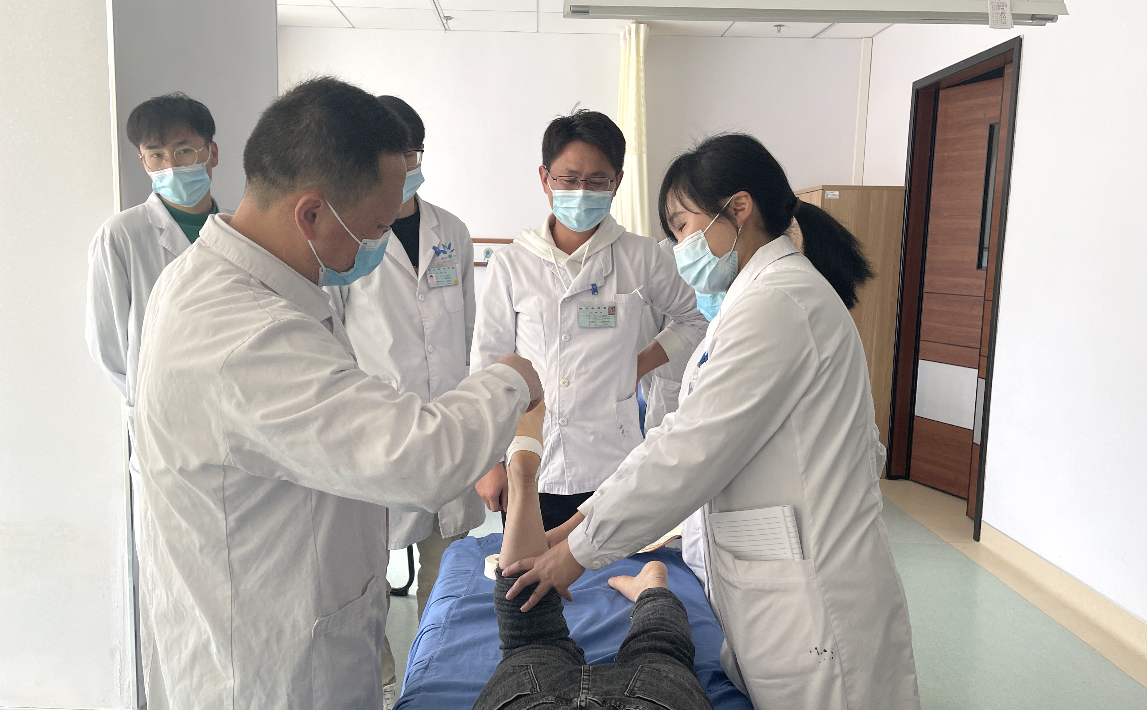 省級康復(fù)專家到我院開展坐診及康復(fù)沙龍圓滿結(jié)束